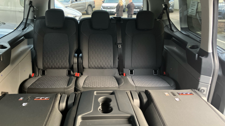 Ford Tourneo Custom 320 L1 Diesel Fwd 2.0 EcoBlue 136ps H1 Titanium 8 seater